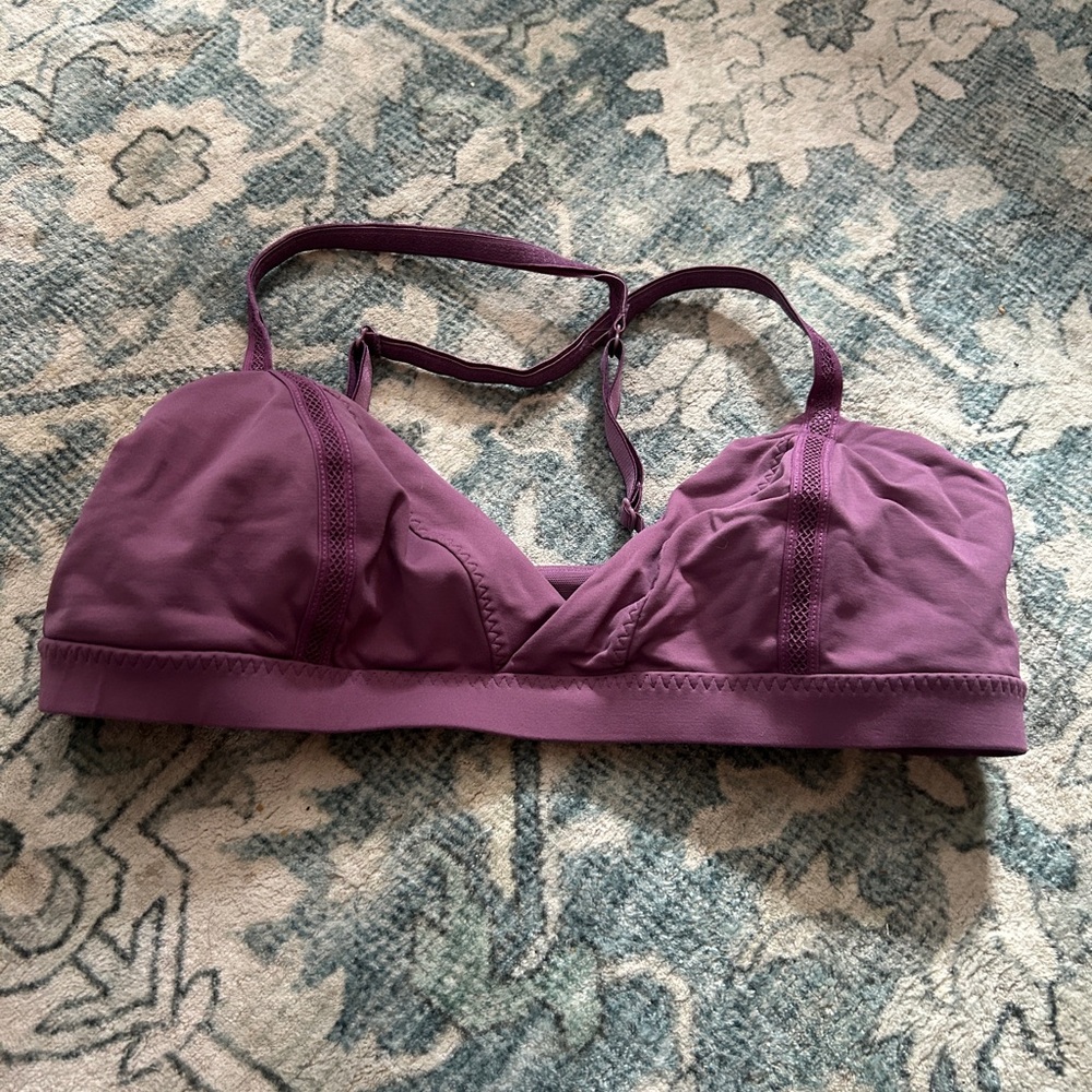 Lululemon Rehearsal Triangle Sports Bra